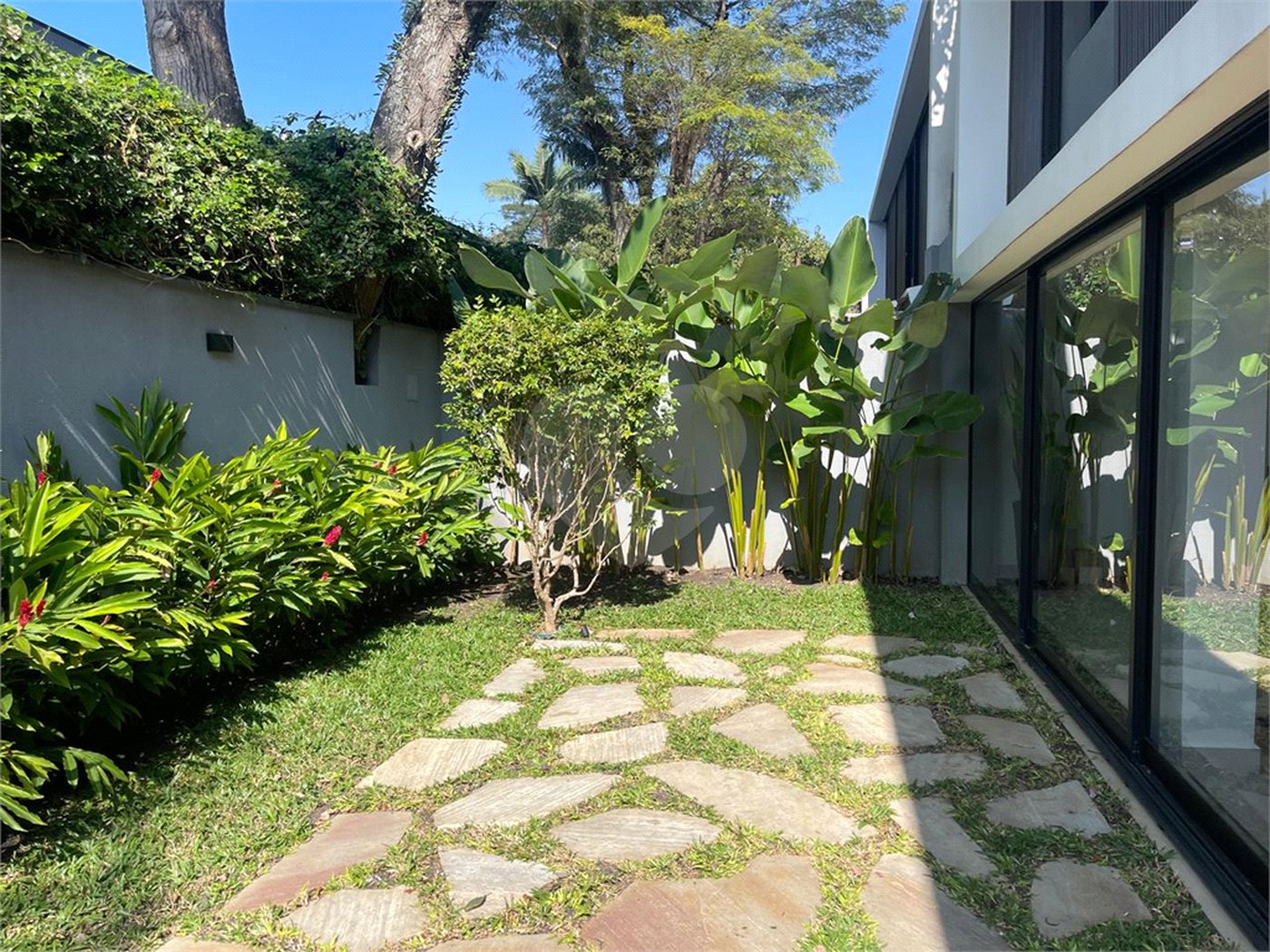 Casa à venda com 3 suítes no condomínio Reserva 8, São Paulo - SP
