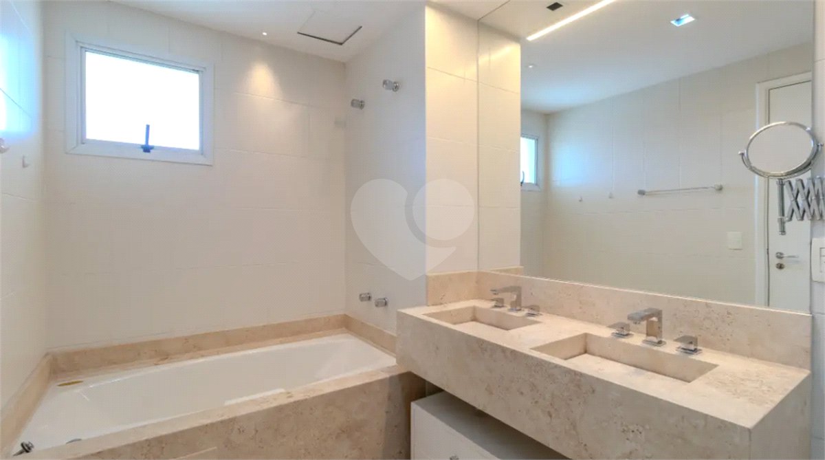 Apartamento à venda com 4 quartos, sendo 3 suítes, em Cidade Monções, São Paulo, SP