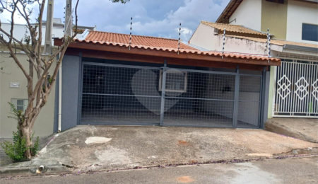 Casa de Vila à venda com 3 quartos, sendo 1 suíte,  em Jardim Wanel Ville V, Sorocaba, SP