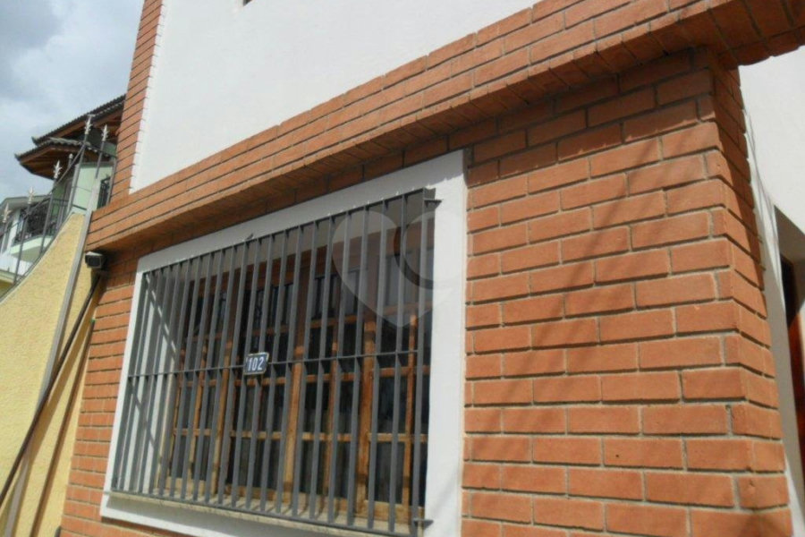Sobrado à venda com 3 quartos, sendo 1 suíte, em Vila Romero, São Paulo, SP