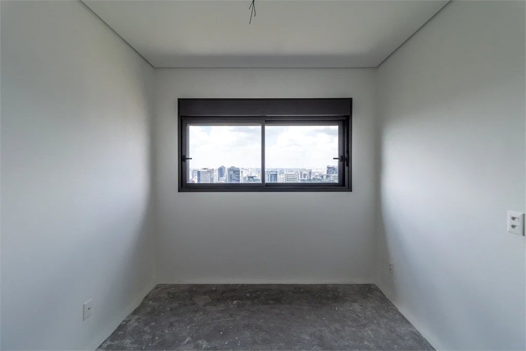 Apartamento à venda ou para alugar com 4 quartos, sendo 3 suítes,  em Jardim Morumbi, São Paulo, SP