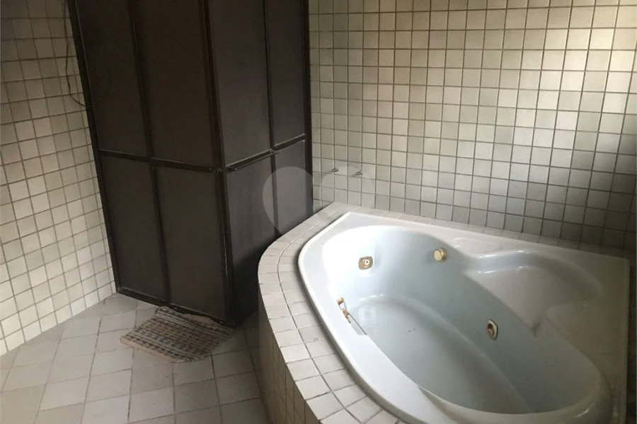 Sobrado à venda com 5 quartos, sendo 1 suíte, em Tremembé, São Paulo, SP