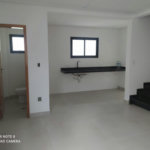 Sobrado com 3 dormitórios à venda, 107 m² por R$ 825.000,00 - Estuário - Santos/SP