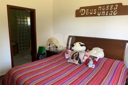 Chácara à venda com 4 quartos, sendo 2 suítes, em Parque Valinhos, Valinhos, SP