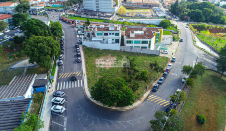 Terreno à venda no Centro, Atibaia, SP