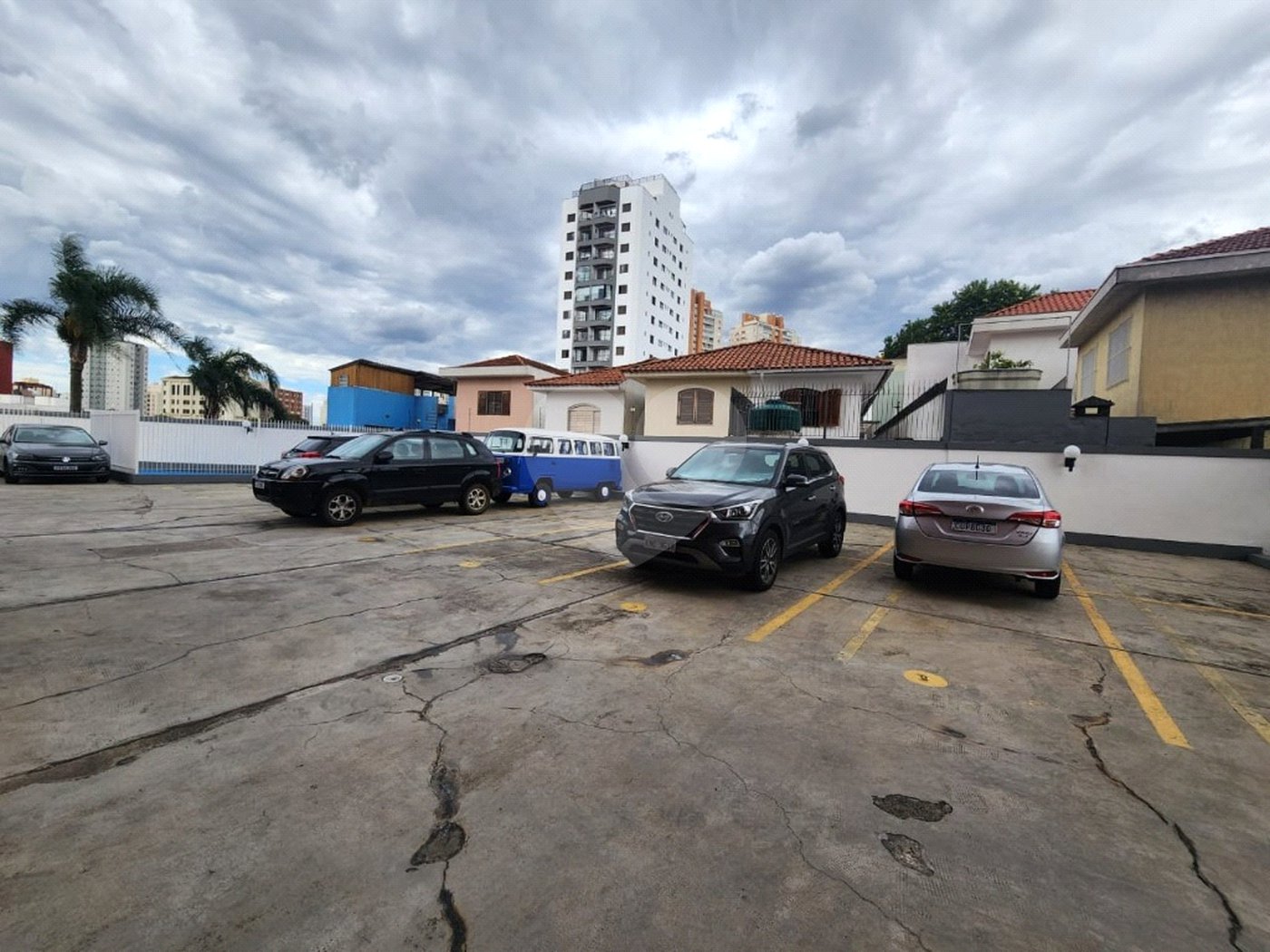 Apartamento com 70m² , 2 dormitórios , sendo 1 suíte , 2 vagas , à venda no Bosque da Saúde.