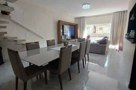 Casa à venda com 3 quartos, sendo 1 suíte, em Jardim Rosana, Guarulhos, SP