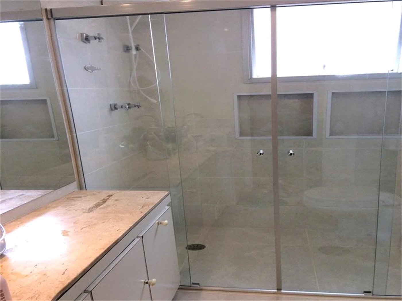 Apartamento à venda com 3 quartos, sendo 1 suíte,  em Vila Andrade, São Paulo, SP
