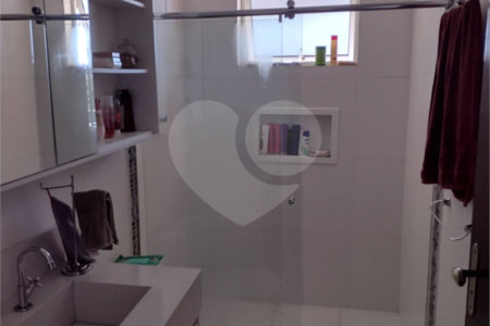 Casa à venda com 5 quartos, sendo 4 suítes, no condomínio Clube Florada Suzano, Suzano - SP