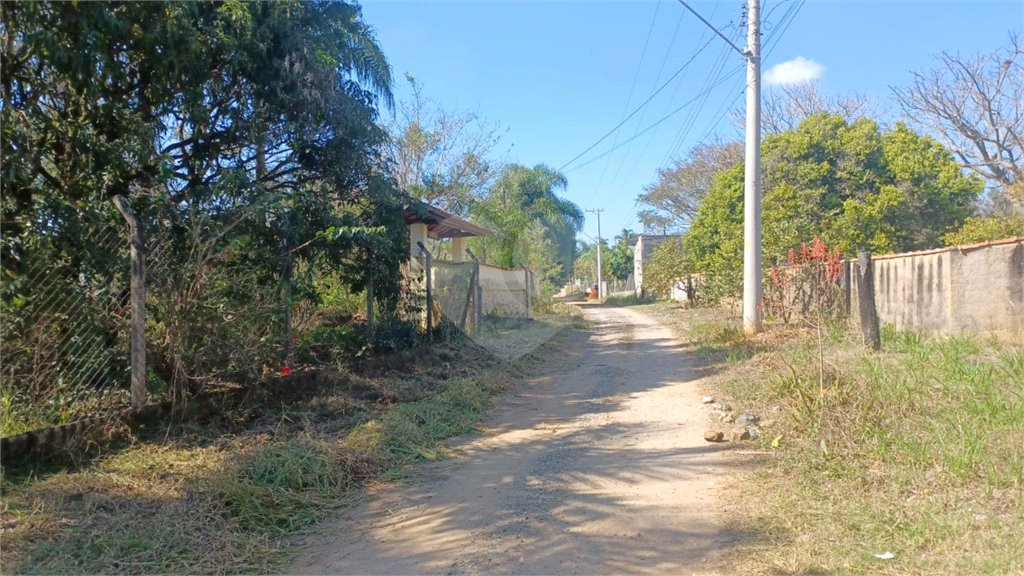 Sítio à venda com 3 quartos, sendo 1 suíte,  em Da Barra, Salto de Pirapora, SP
