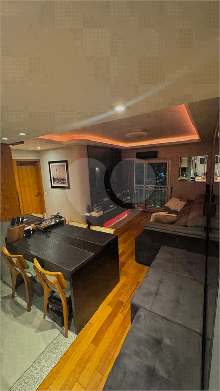 Apartamento à venda com 2 quartos, sendo 1 suíte, em Vila Olímpia, São Paulo, SP