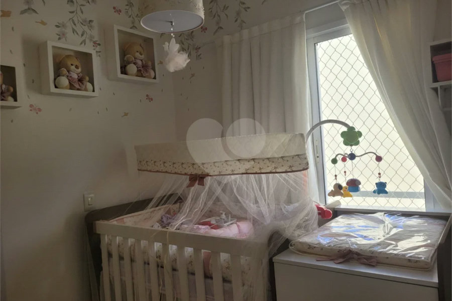 Casa à venda com 3 quartos, sendo 1 suíte, no condomínio Residencial Isabel, São Paulo - SP