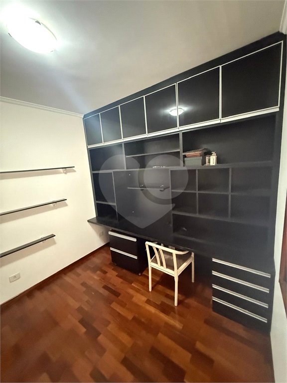 Casa à venda com 4 quartos, sendo 2 suítes,  no condomínio Arujá 5, Arujá - SP