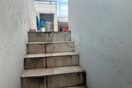 Casa Térrea à venda com 3 quartos em Vila Nivi, São Paulo, SP