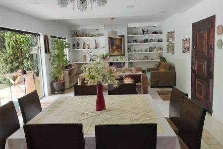 Casa à venda com 3 quartos, sendo 1 suíte,  em Vila Suissa, Mogi das Cruzes, SP