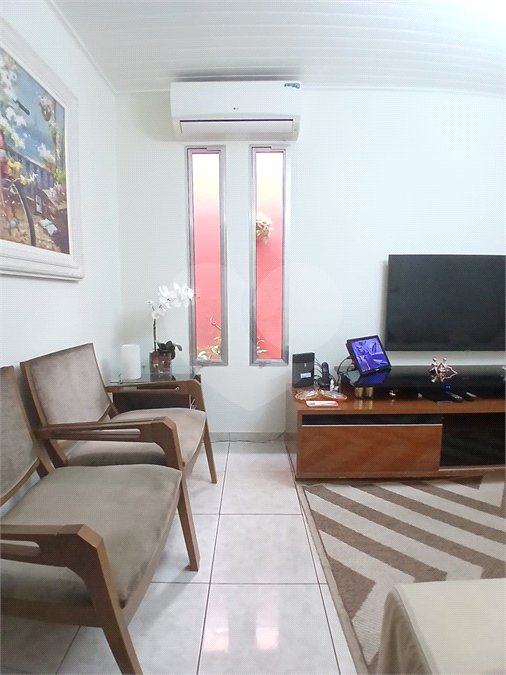 Casa à venda com 3 quartos, sendo 1 suíte, em Vila Rica, São Paulo, SP