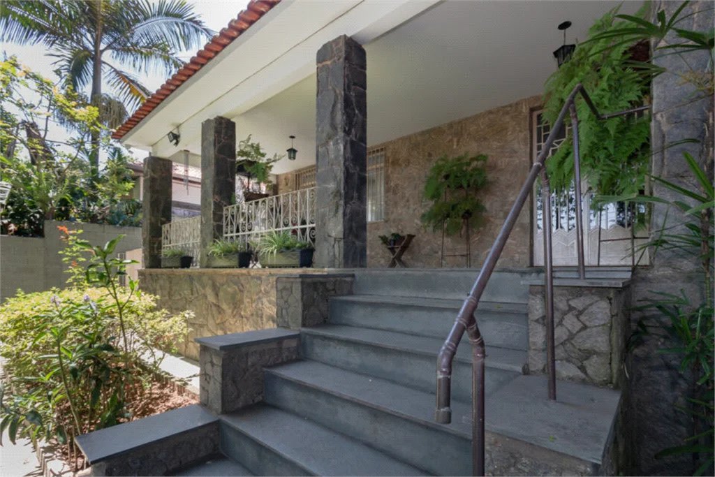 Casa à venda com 4 quartos, sendo 3 suítes,  em Vila Pirajussara, São Paulo, SP
