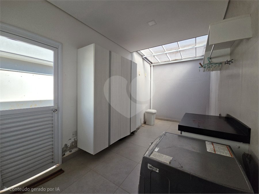 Casa à venda com 4 quartos, sendo 1 suíte, no condomínio Village Ipanema 2, Araçoiaba da Serra - SP