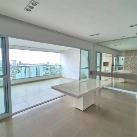 Apartamento à venda ou para alugar com 4 quartos, sendo 3 suítes, em Santa Teresinha, São Paulo, SP