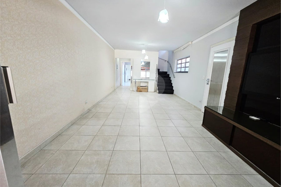 Sobrado à venda com 4 quartos, sendo 1 suíte, em Vila Guilherme, São Paulo, SP