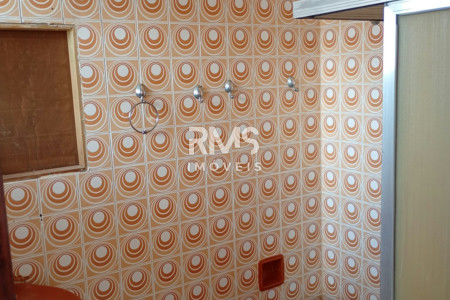 Casa à venda ou para alugar com 3 quartos, sendo 1 suíte,  no Centro, Angatuba, SP