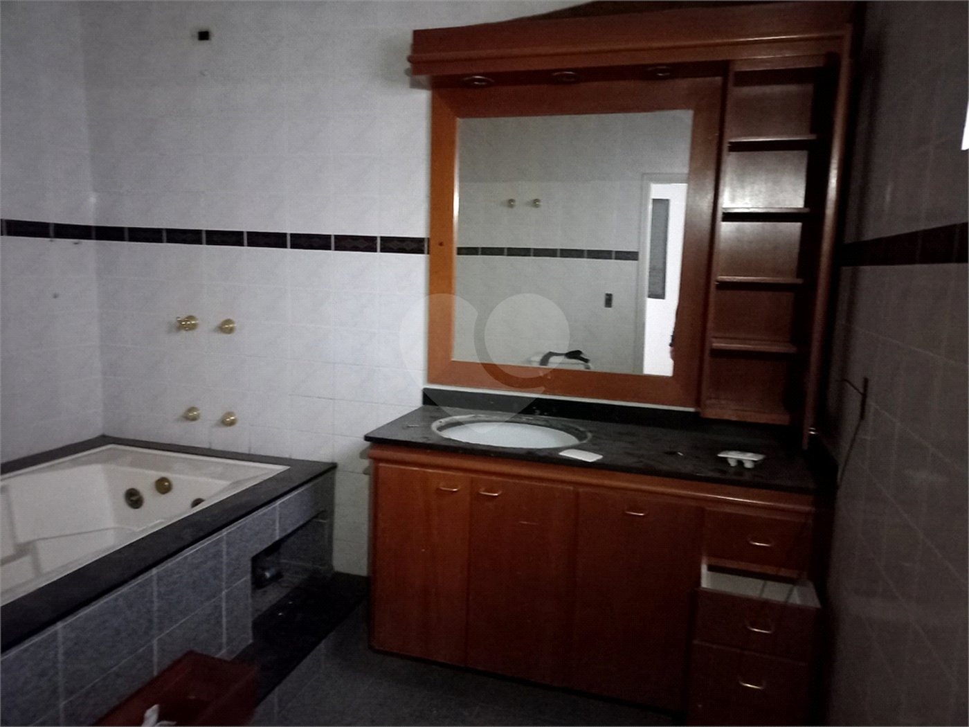 Sobrado à venda com 3 quartos, sendo 1 suíte, em Vila Lageado, São Paulo, SP