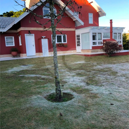 Casa à venda com 3 suítes no condomínio Vila Austríaca, Campos do Jordão - SP