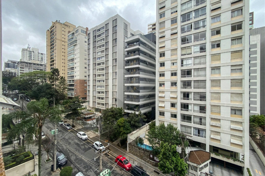Apartamento à venda com 3 quartos, sendo 1 suíte,  em Paraíso, São Paulo, SP