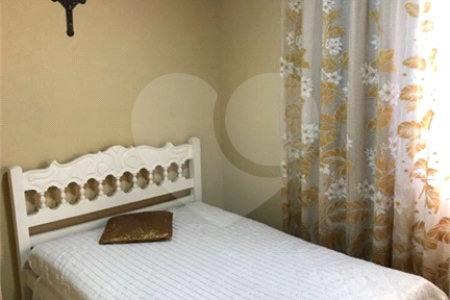 Chácara à venda com 4 quartos, sendo 1 suíte,  em Parque dos Jacarandás, Arujá, SP