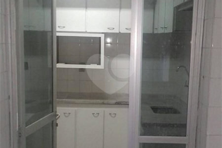 Apartamento à venda com 3 quartos, sendo 1 suíte,  em Jardim Parque Morumbi, São Paulo, SP