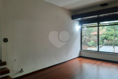 Casa Térrea à venda com 3 quartos, sendo 2 suítes,  em Jardim Marajoara, São Paulo, SP