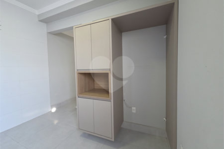 Casa à venda com 2 quartos, sendo 1 suíte, no condomínio Horto Florestal II, Sorocaba - SP