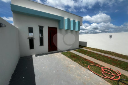 Casa à venda com 2 quartos em Parque Itapê, Itapetininga, SP