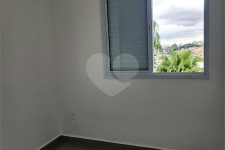 Casa à venda com 2 quartos, sendo 1 suíte, no condomínio Residencial Sanches, São Paulo - SP