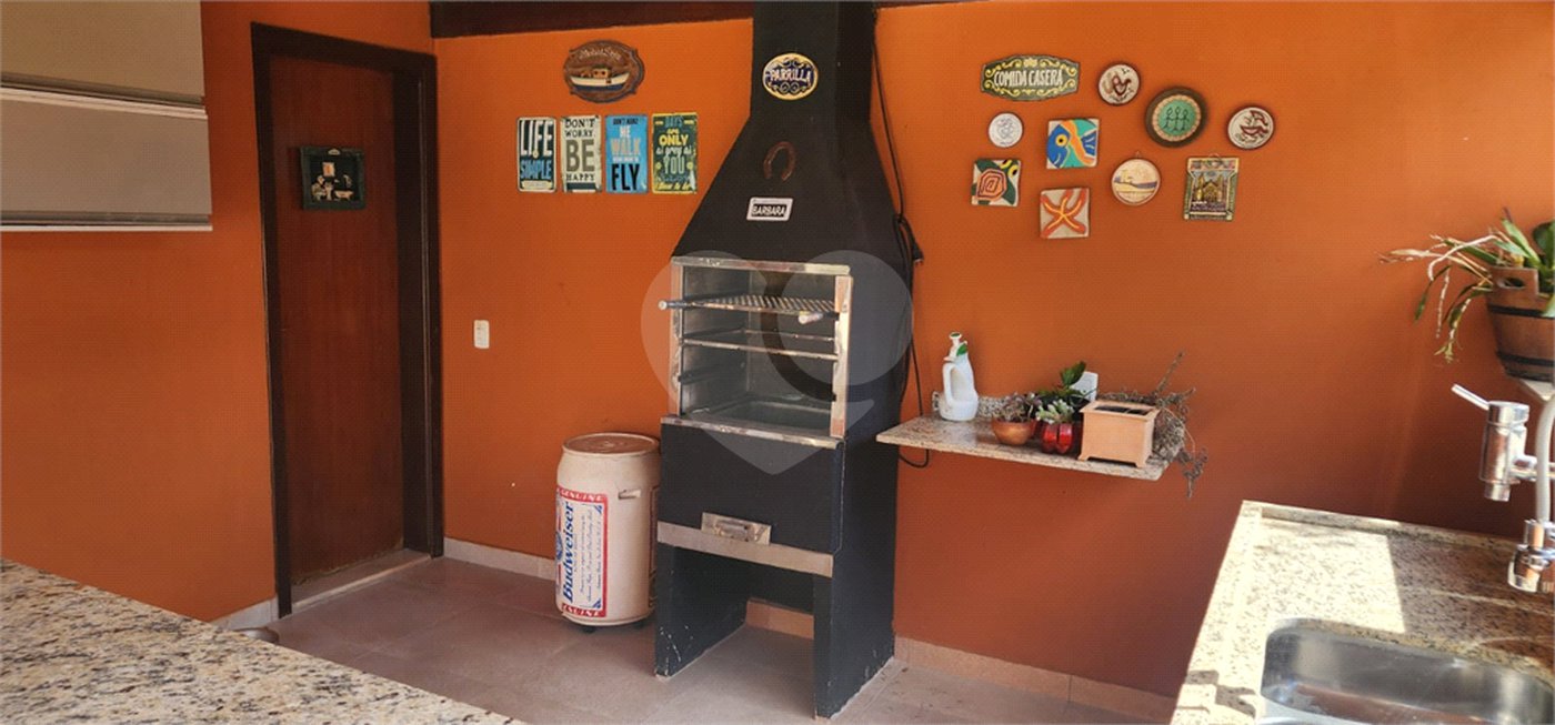 Casa à venda com 4 quartos, sendo 2 suítes, no condomínio Delle Stelle, Louveira - SP