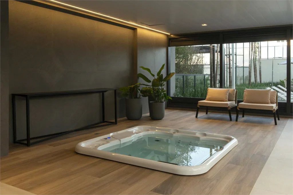 Apartamento à venda com 4 quartos, sendo 2 suítes, em Água Branca, São Paulo, SP