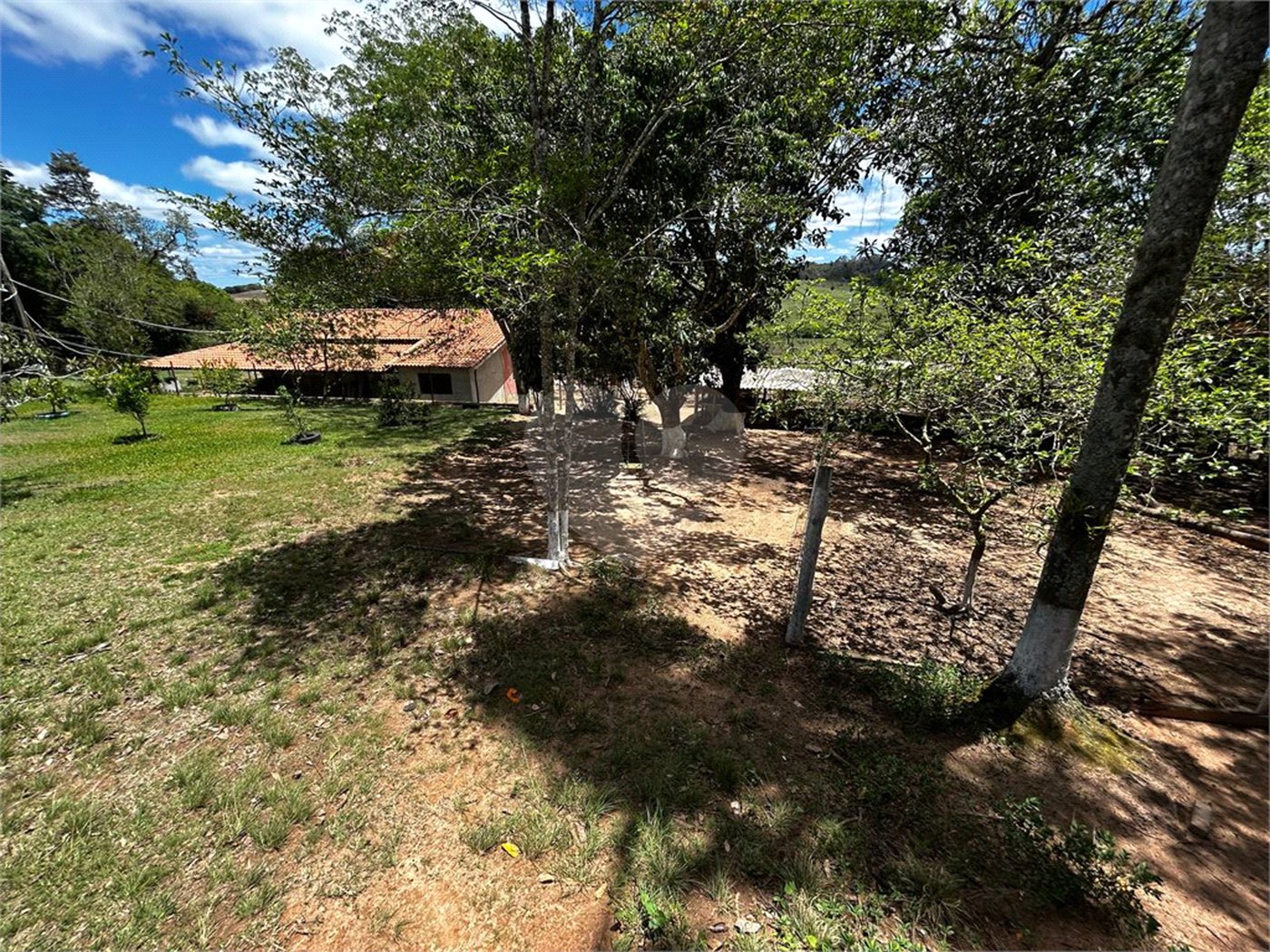 Sítio à venda com 2 quartos em Área Rural de Varginha, Itapetininga, SP