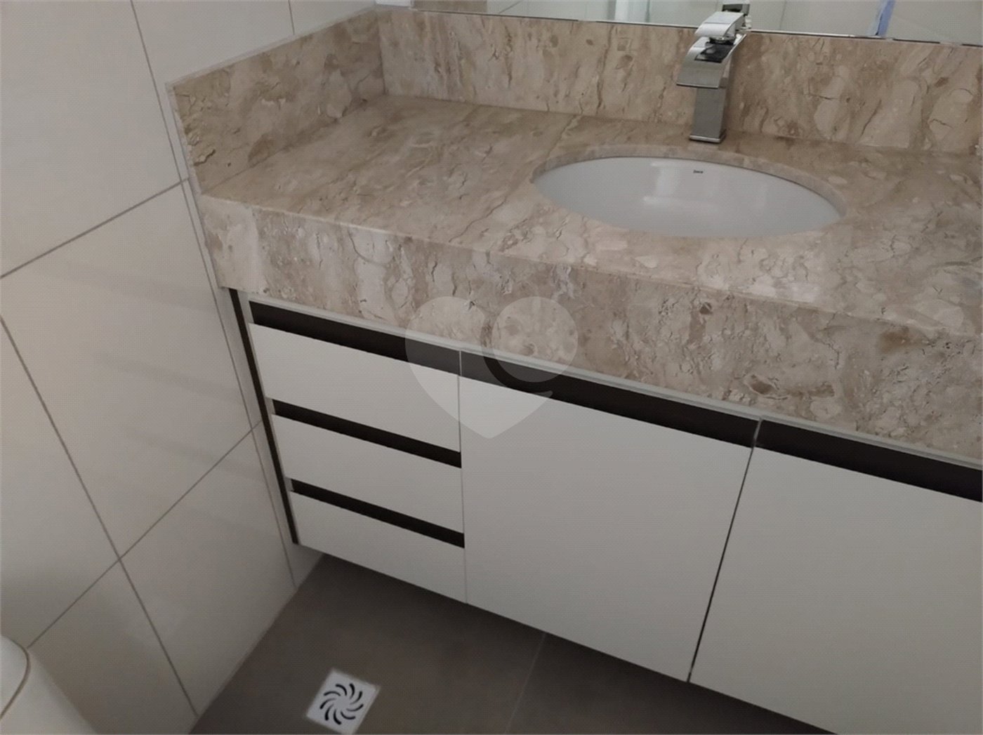 Apartamento à venda ou para alugar com 3 suítes em Indianópolis, São Paulo, SP