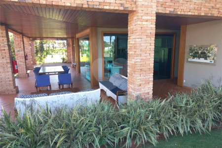 Terreno para venda no condomínio de alto padrão Damha Golf