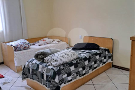 Sobrado à venda com 4 quartos, sendo 2 suítes, em Jardim Modelo, Suzano, SP