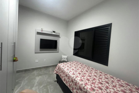 Casa à venda com 2 quartos, sendo 1 suíte,  no condomínio Residencial Parque Imperial, Salto - SP