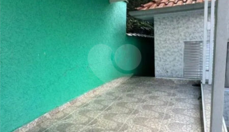 Casa à venda com 4 quartos em Parque Maria Domitila, São Paulo, SP
