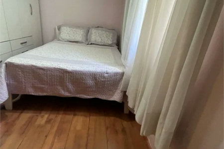 Casa à venda com 3 quartos, sendo 1 suíte,  em Jardim Casablanca, São Paulo, SP