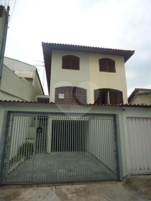 Sobrado à venda com 3 suítes em Vila Gomes, São Paulo, SP