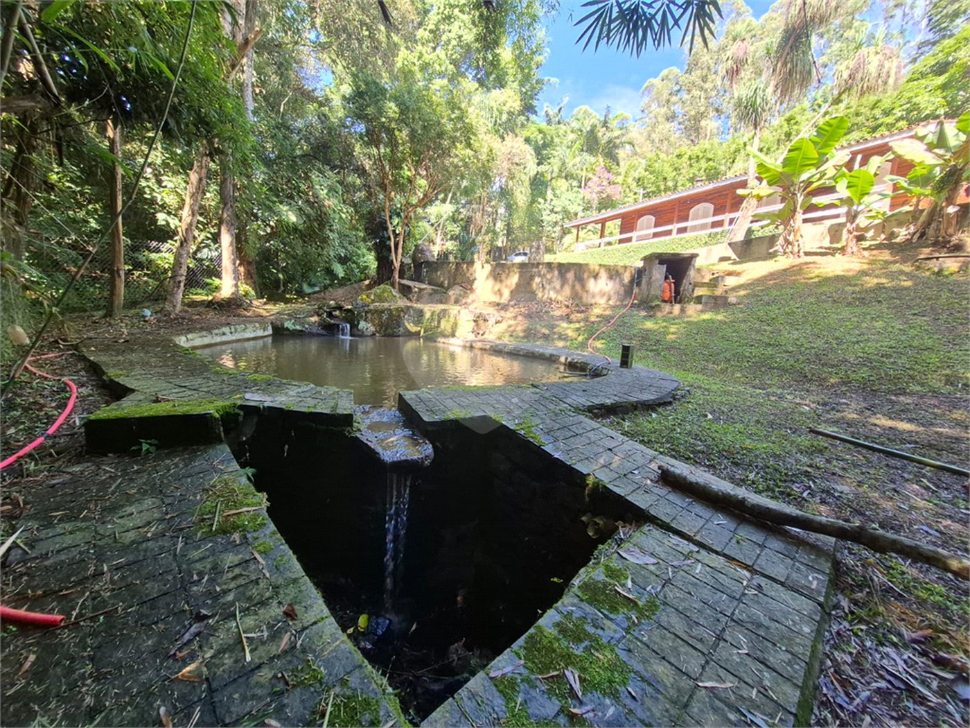 Casa Térrea à venda com 3 quartos, sendo 1 suíte,  em Serra da Cantareira, Mairiporã, SP