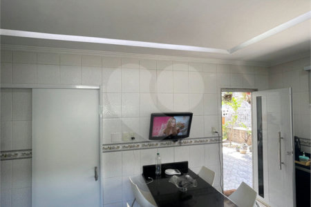 Casa à venda com 5 quartos, sendo 1 suíte, no condomínio Residencial Green Ville, Rio de Janeiro - RJ