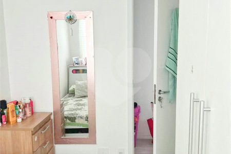 Apartamento à venda com 2 quartos em Vila Zat, São Paulo, SP