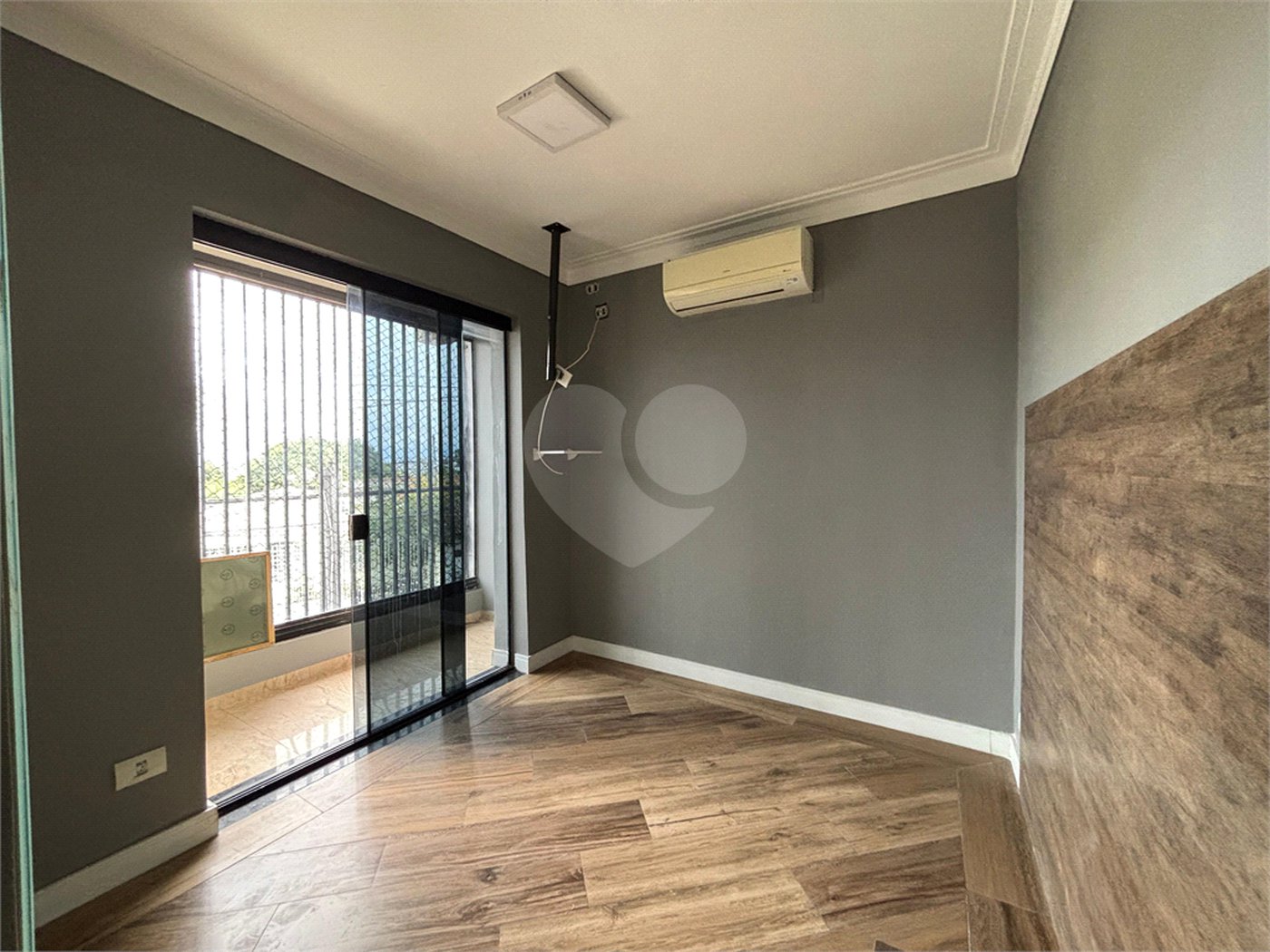 Casa à venda com 3 quartos, sendo 1 suíte,  em Jardim Santa Mena, Guarulhos, SP