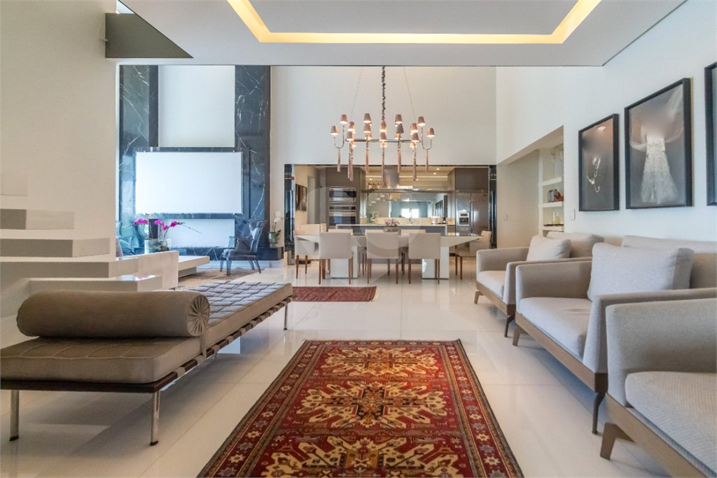 Apartamento à venda com 4 suítes em Campo Belo, São Paulo, SP