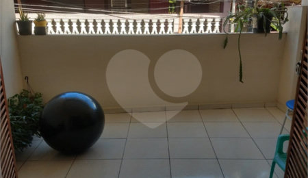 Sobrado à venda com 2 quartos em Tremembé, São Paulo, SP